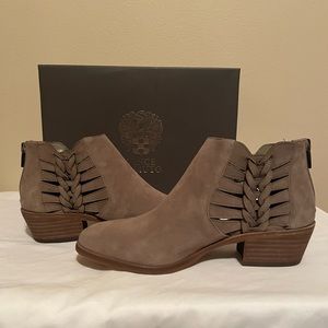 **NWT**Vince Camuto Prestetta Suede Woven Cut-Out Stacked Heel Ankle Bootie